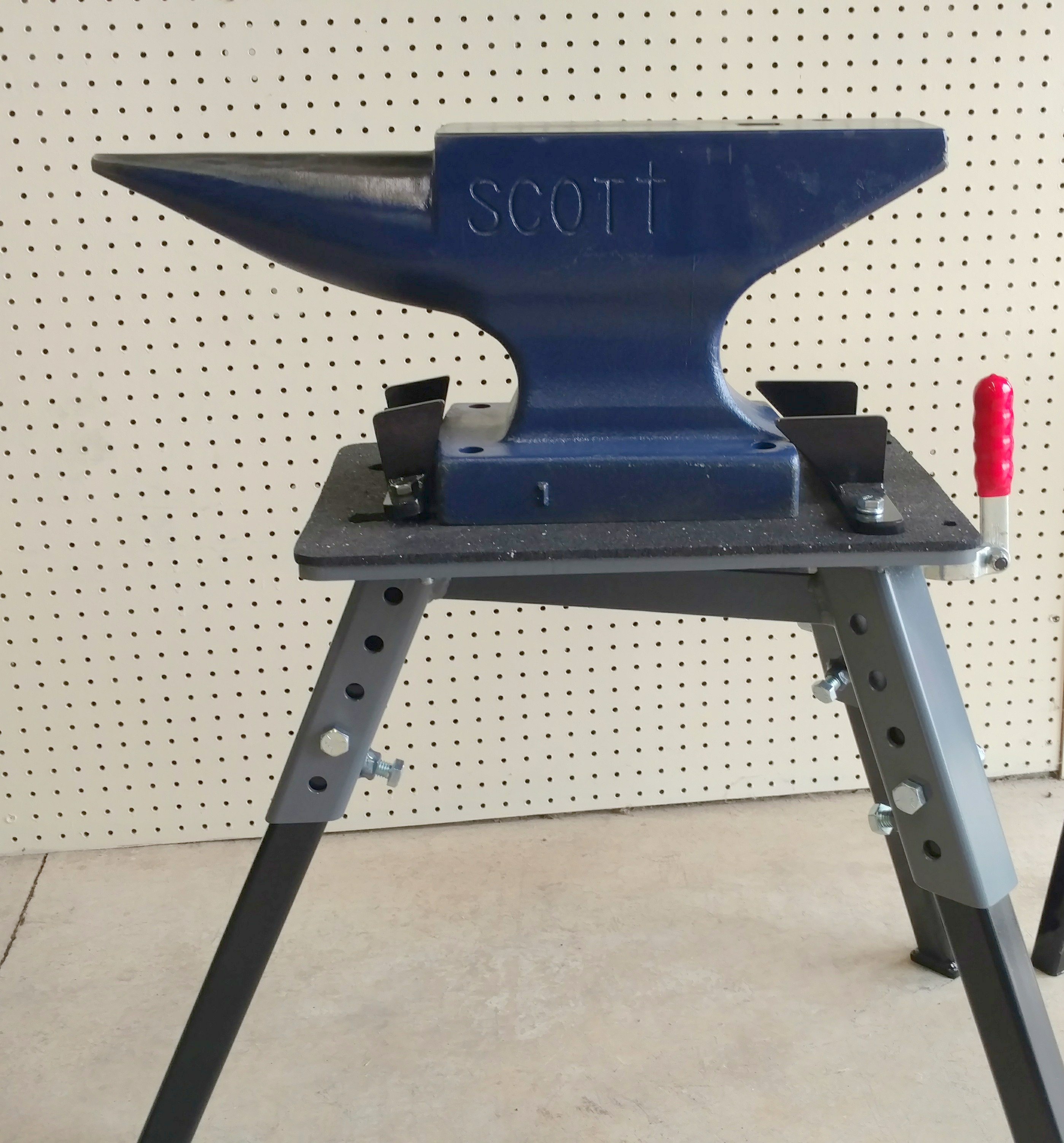 Valley Tripod Anvil Stand